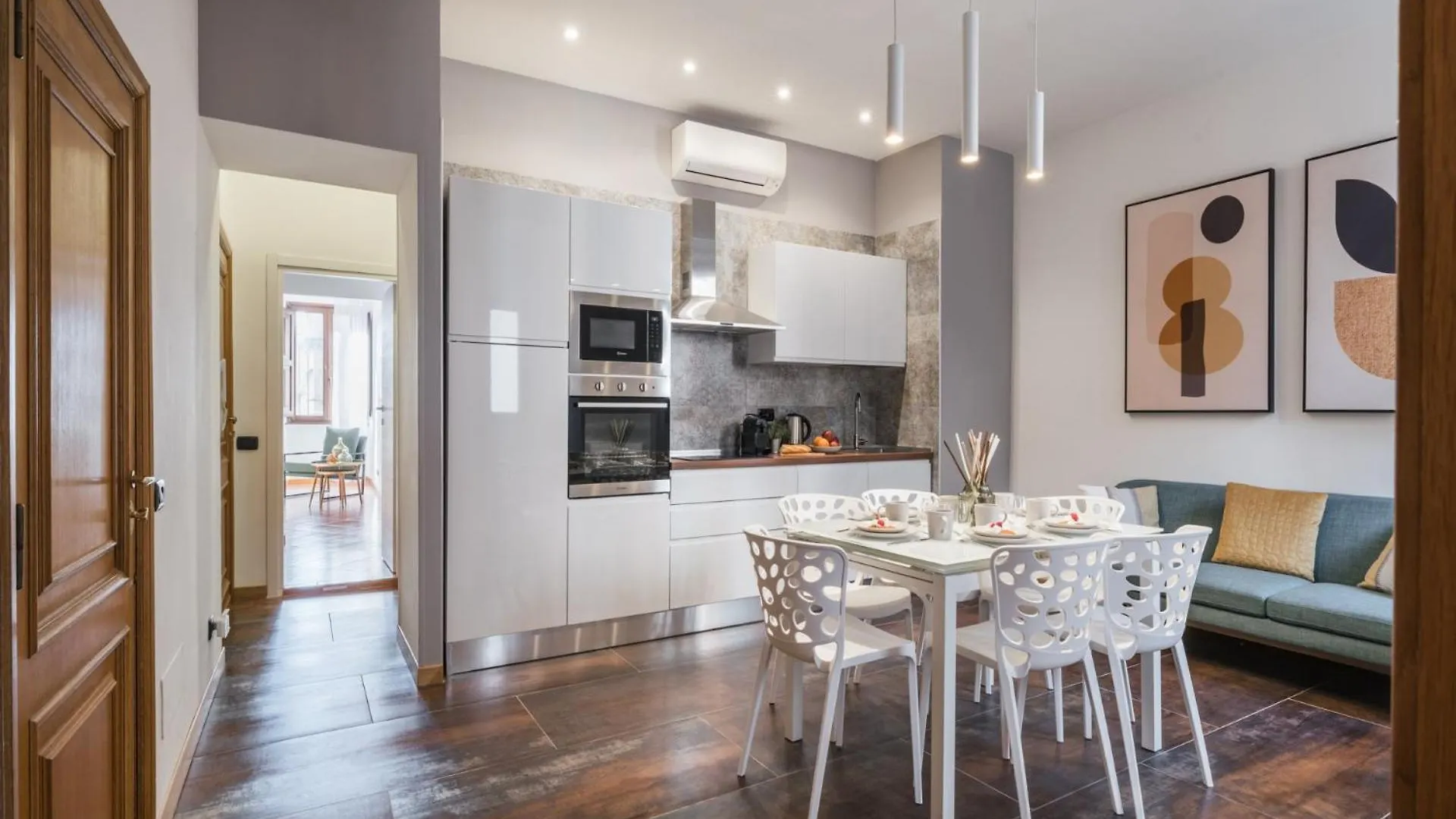The Best Rent - Four-Room Apartment A Few Steps From The Trevi Fountain 0*, Roma İtalya