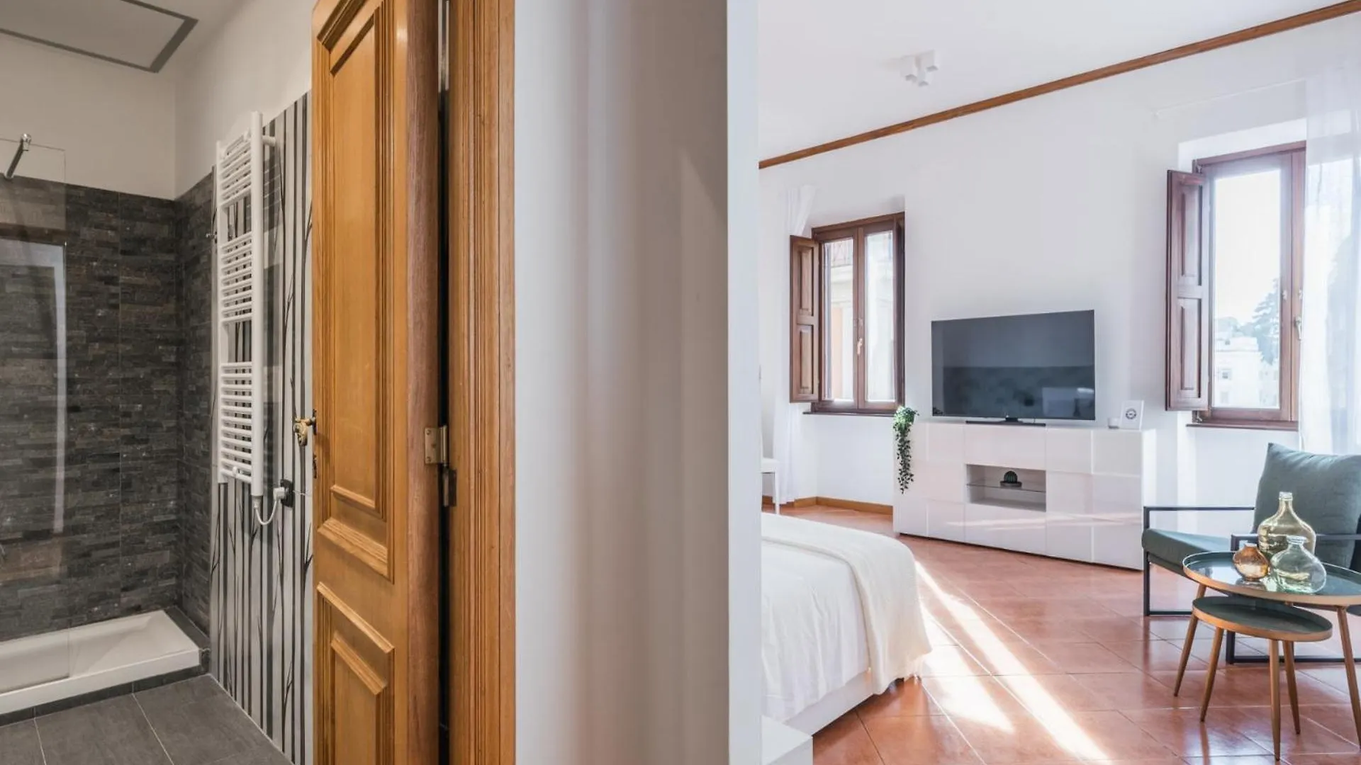 The Best Rent - Four-Room Apartment A Few Steps From The Trevi Fountain  Roma