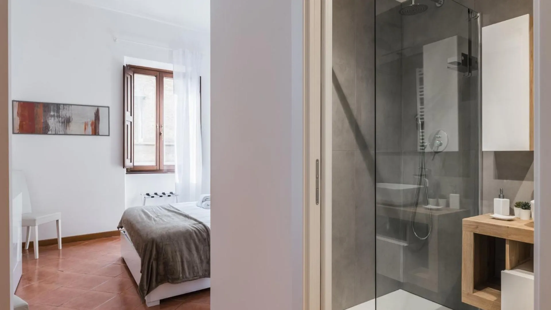The Best Rent - Four-Room Apartment A Few Steps From The Trevi Fountain  Roma